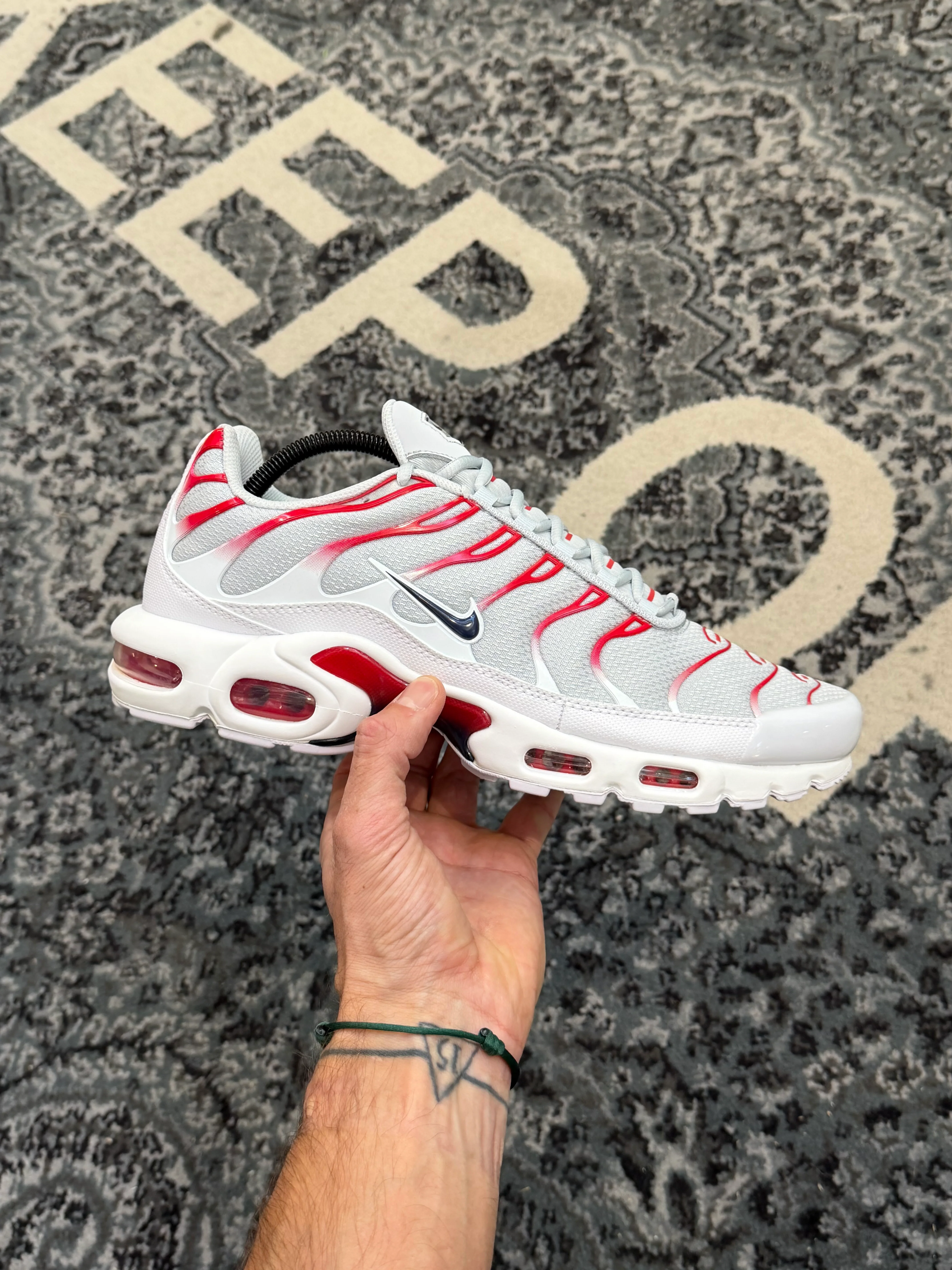 NIKE AIR MAX PLUS TUNED 1 PURE PLATINUM MIDNIGHT NAVY - Image 2